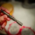 DynaVap HyperDyn – Erhitzen mit dem Feuerzeug in der Hand