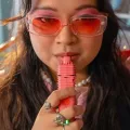 Veazy — Charming Pink Nahaufnahme